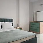 Apartamento Next To Blloku 2-bdr Spacious