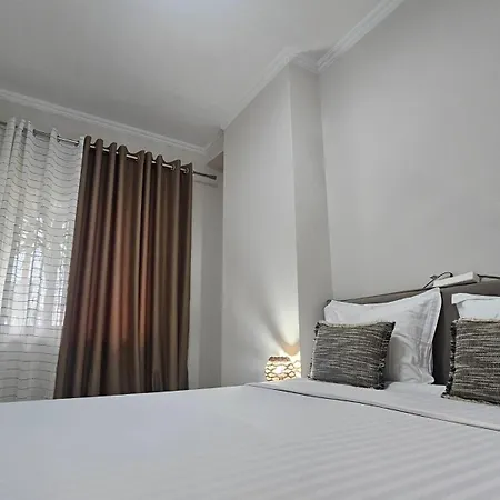 Next To Blloku 2-bdr Spacious アパート *