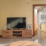 Next To Blloku 2-bdr Spacious Διαμέρισμα
