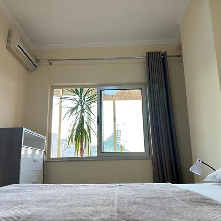 Next To Blloku 2-bdr Spacious Daire Tiran