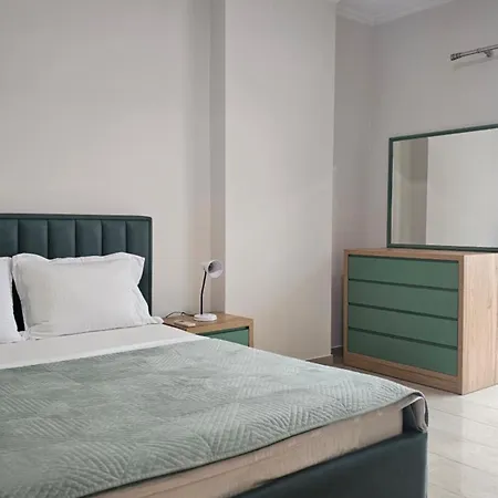 公寓 Next To Blloku 2-bdr Spacious