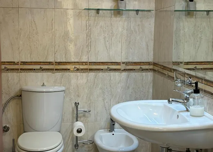 Apartament Next To Blloku 2-bdr Spacious *