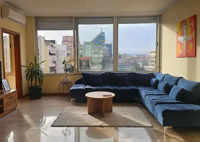 Next To Blloku 2-bdr Spacious * 地拉那